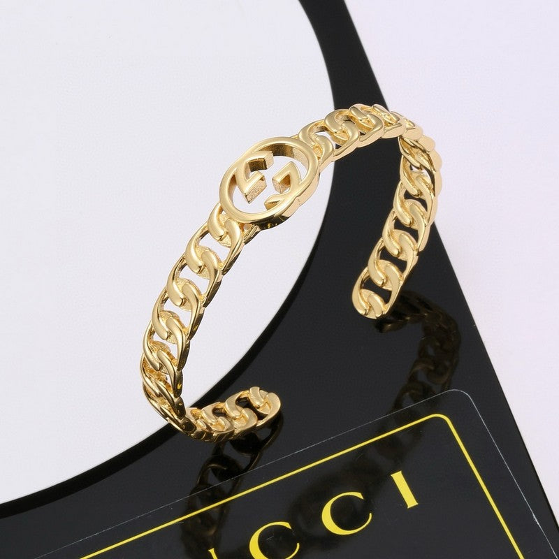 18K Gucci Chain Open Bracelet