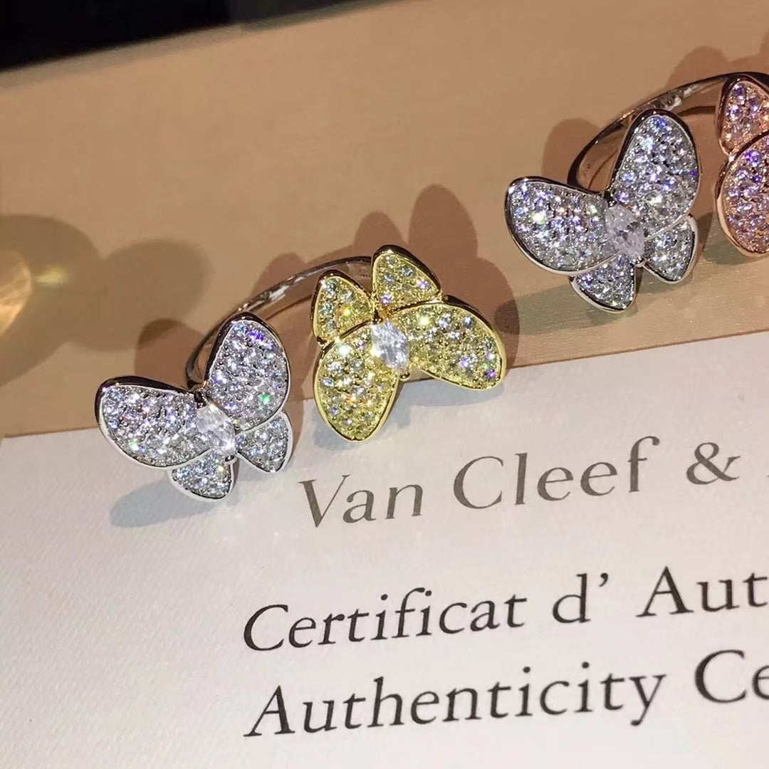 18K Van Cleef & Arpels Two Butterfly Between the Finger Ring