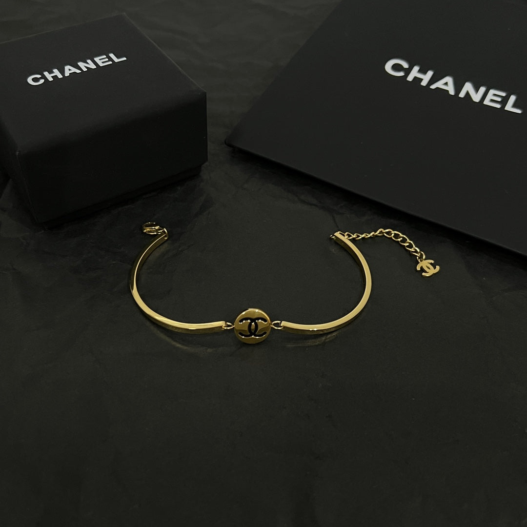 18K Chanel Vintage Bracelet