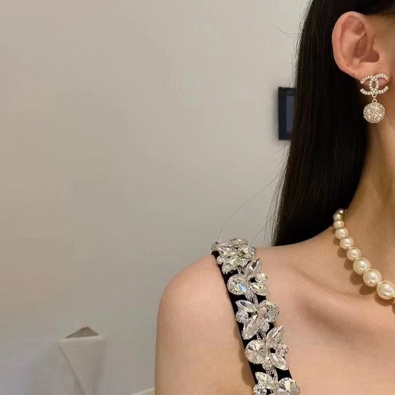 18K Chanel Drop Diamond Earrings