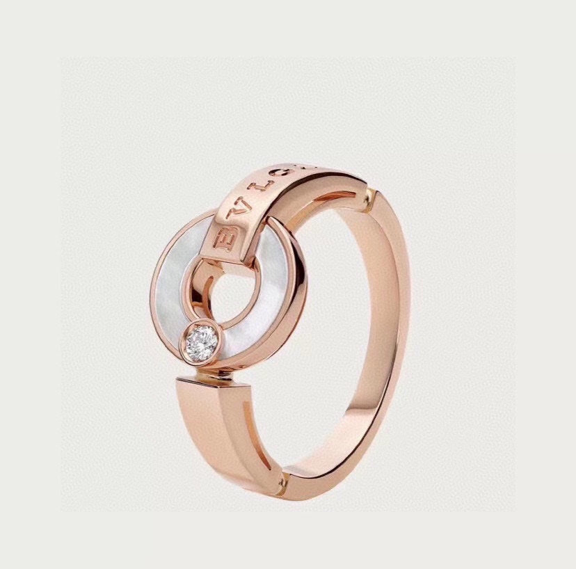 18K BVLGARI BV Pearl Ring