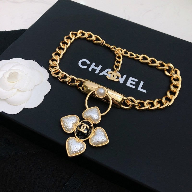 18K Chanel Pearl Choker Chain Necklace