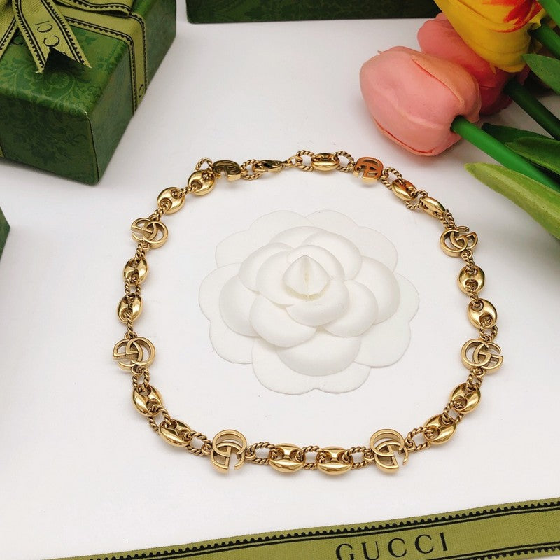 18K Gucci Interlocking G Twist Chain Necklace