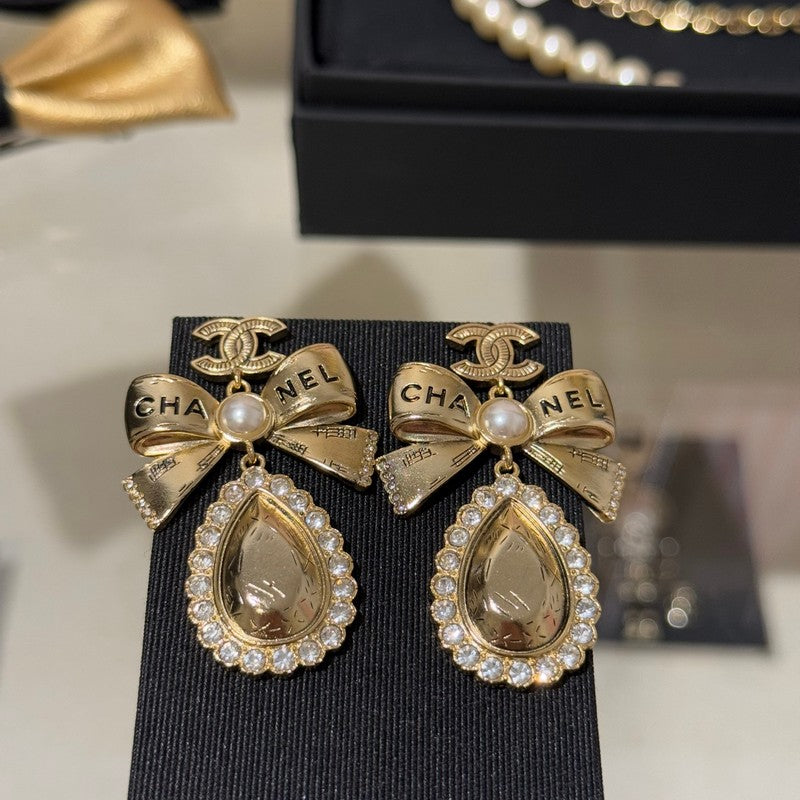 18K Chanel 25K Golden Bow Earrings