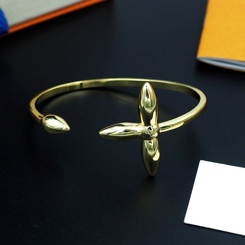 18K Louis Vuitton Louisette Bracelet