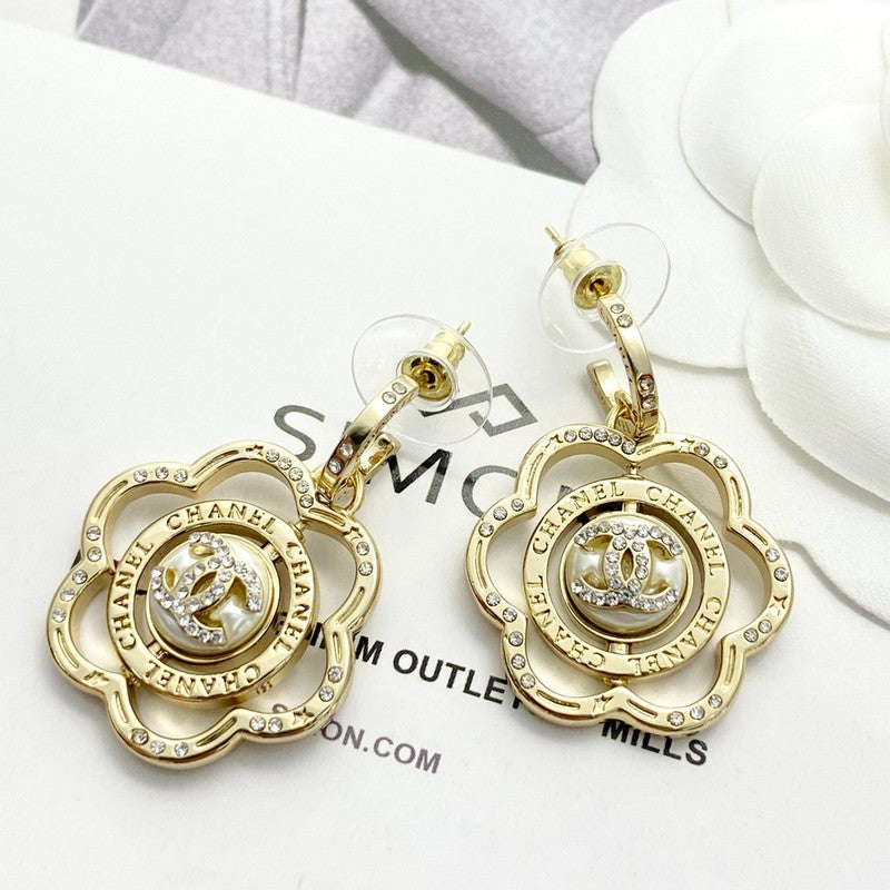 18K Chanel Camellia Gold Earrings