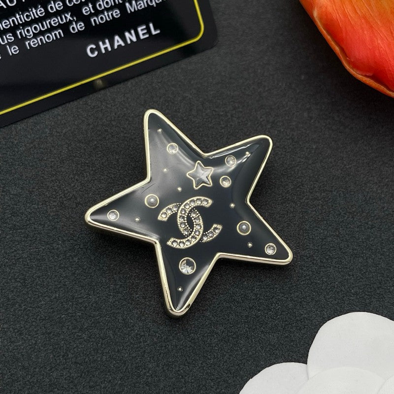 18K Chanel Star Gold Brooch