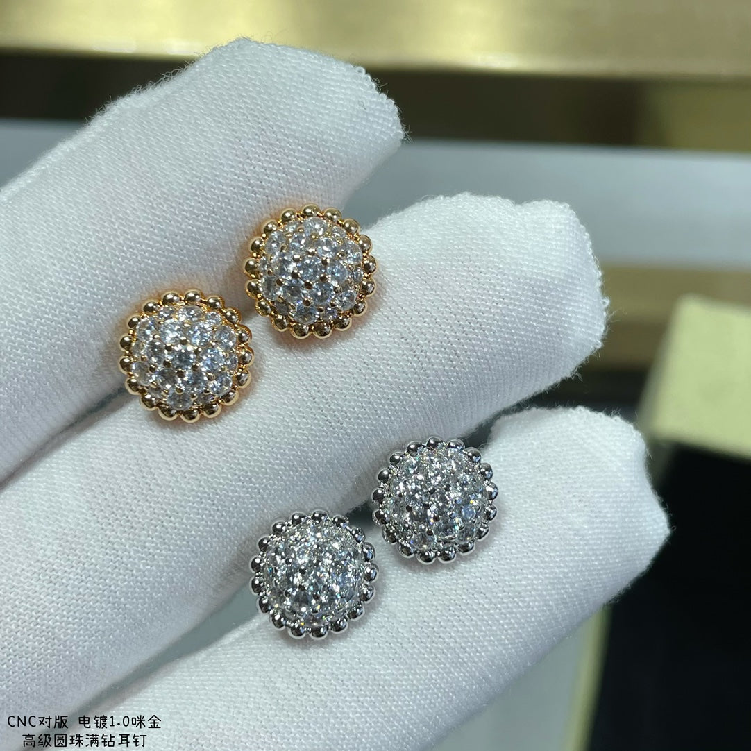 18K Van Cleef & Arpels Perlee Diamonds Earrings