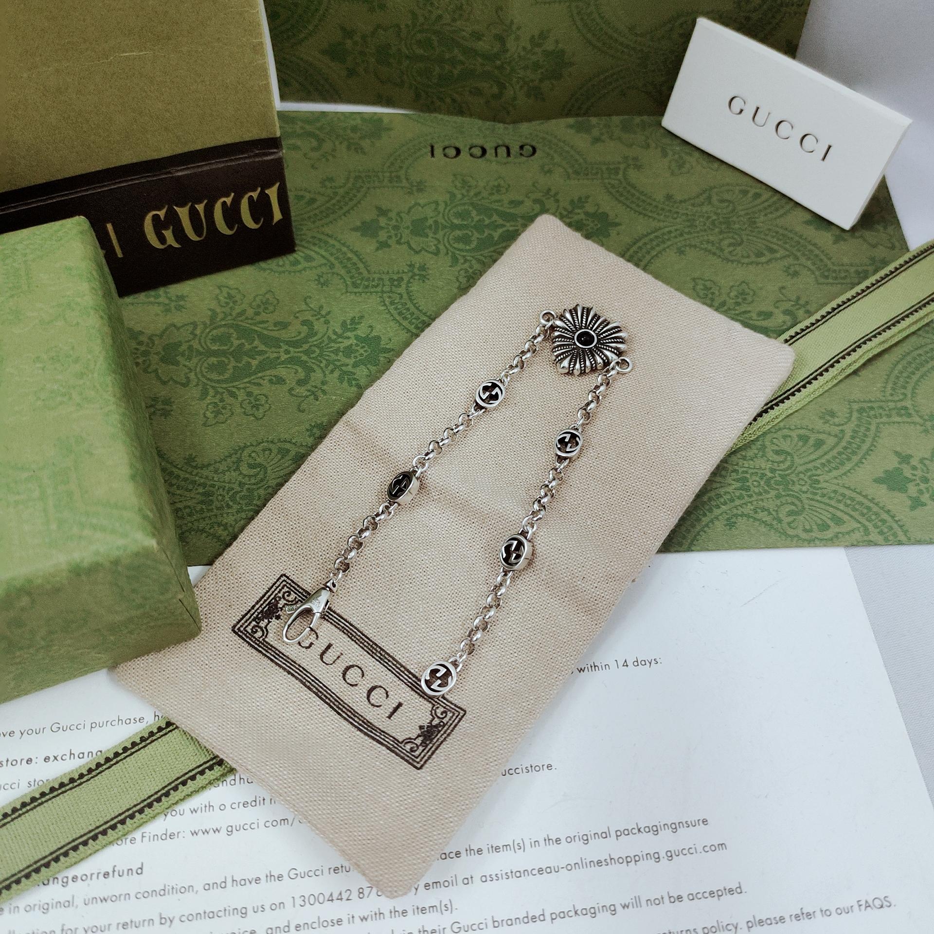 Gucci Interlocking G Heart Bracelet