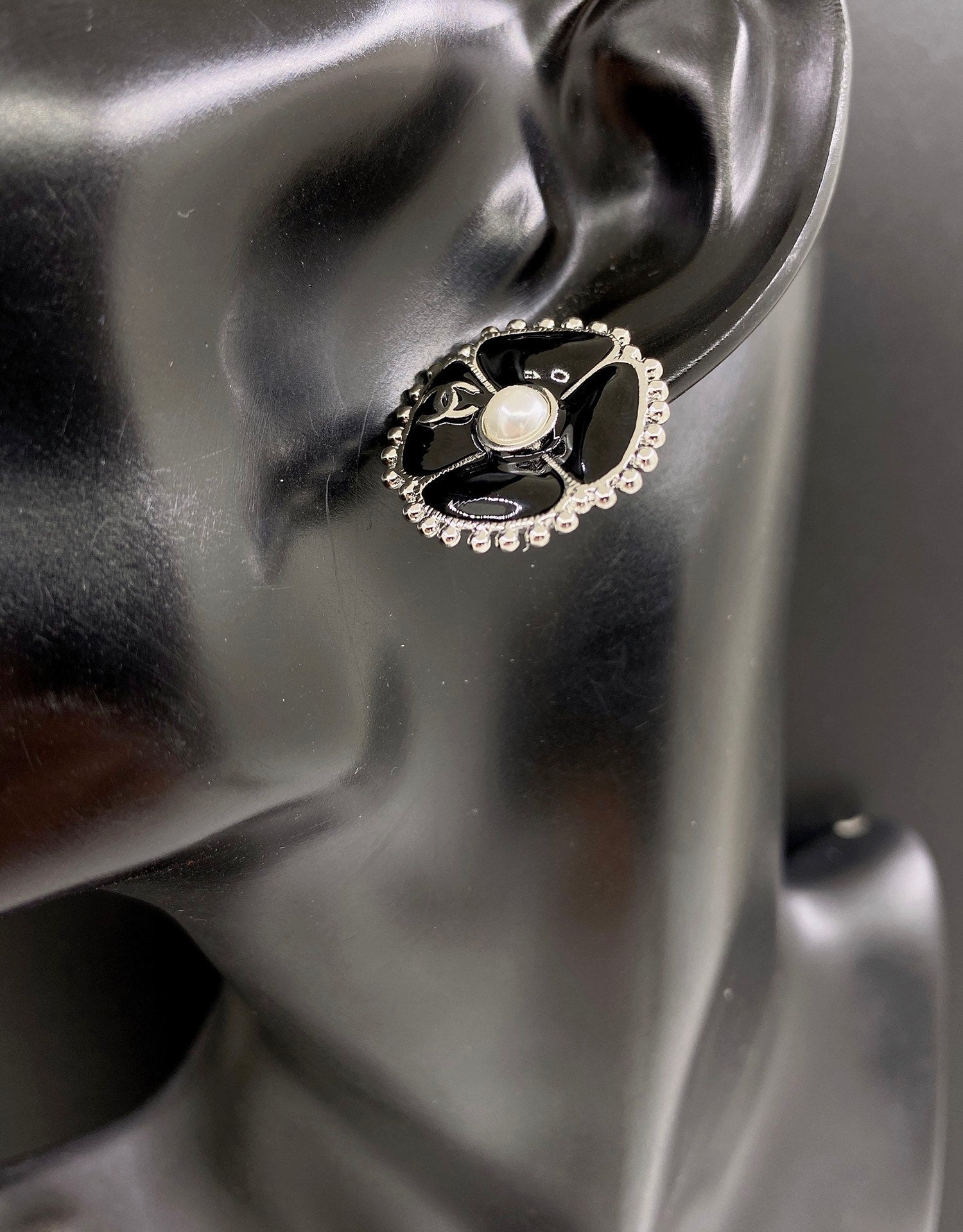 18K Chanel Black Pearl Clover Earrings