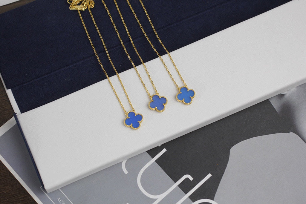 18K Van Cleef & Arpels Vintage Alhambra Agent Pendant Necklace