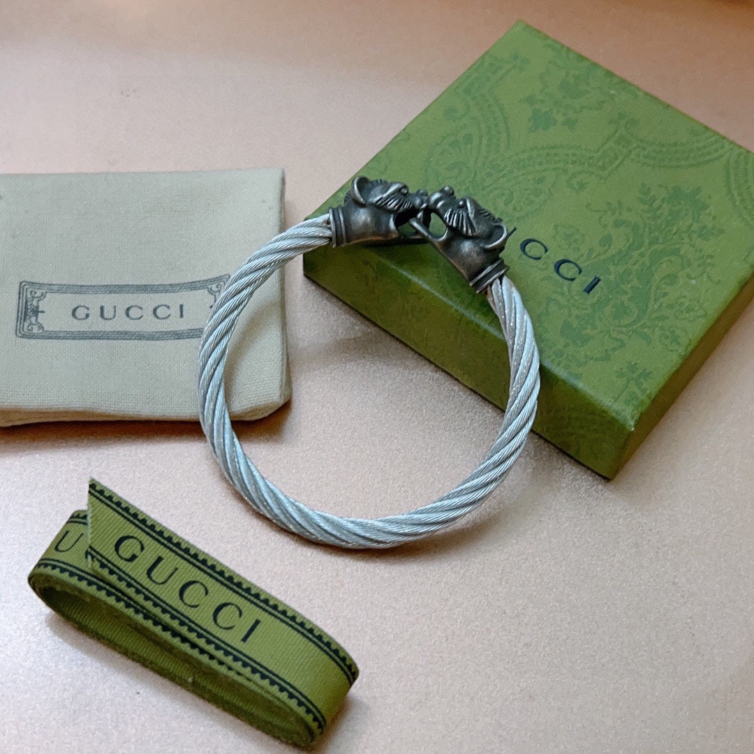 Gucci Double Tiger Head Vintage Bracelet