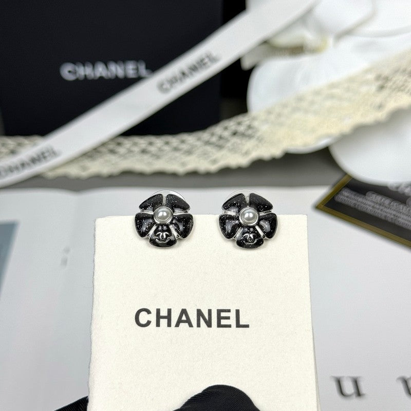 18K Chanel 26C Black Camellia Pearl Earrings