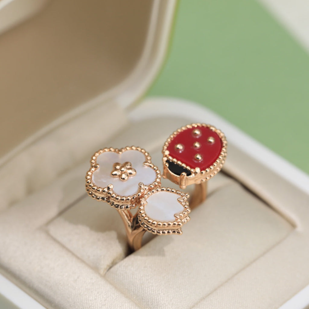 18K Van Cleef & Arpels Lucky Spring Ring