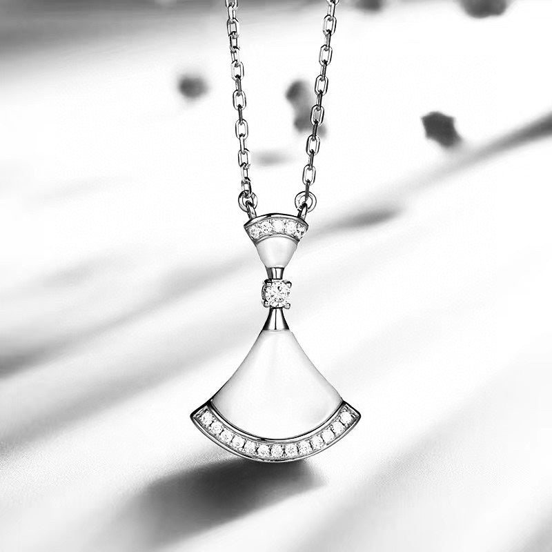 18K BVLGARI BV Divas' Dream Pearls Necklace
