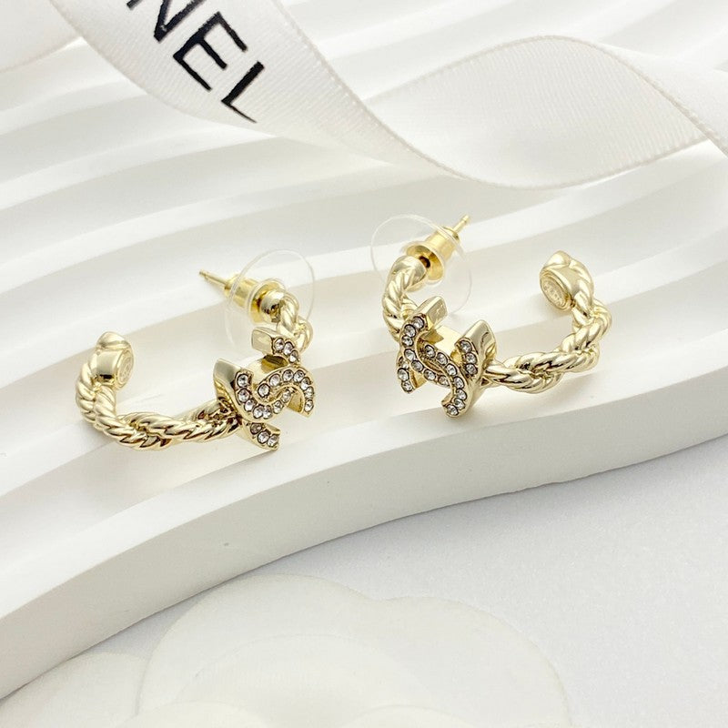 18K Chanel Diamond Circle Gold Earrings