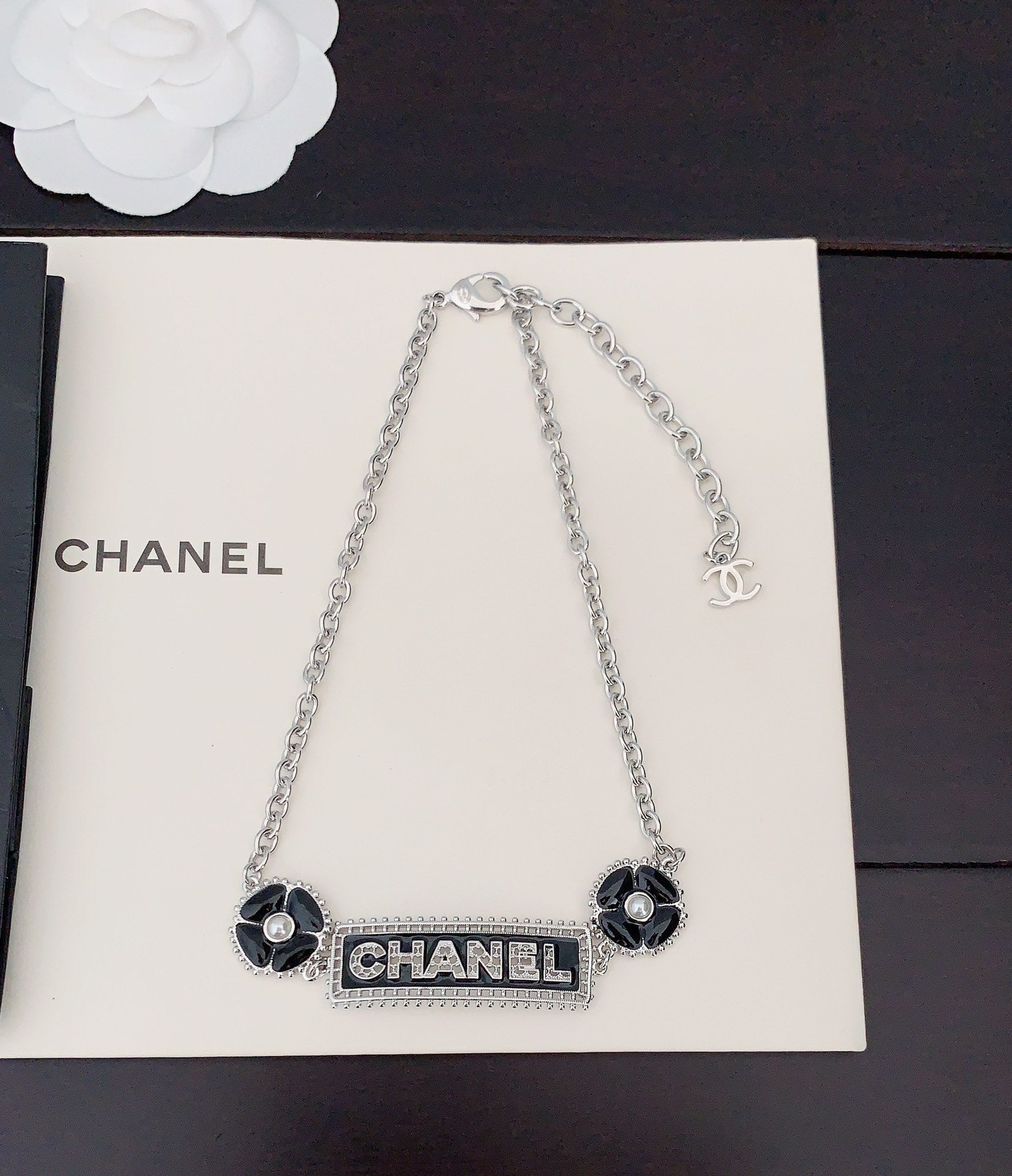 18K Chanel Resin Diamonds Necklace