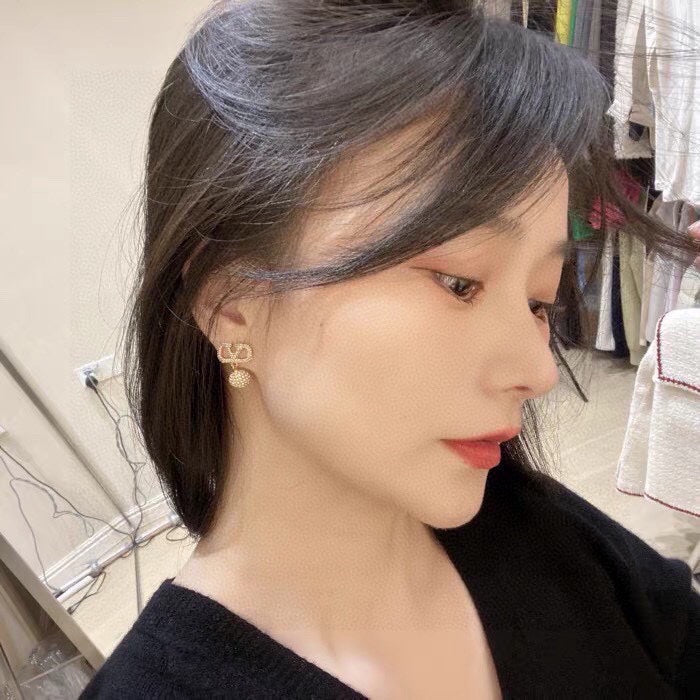 18K Valentino Vlogo Diamonds Earrings
