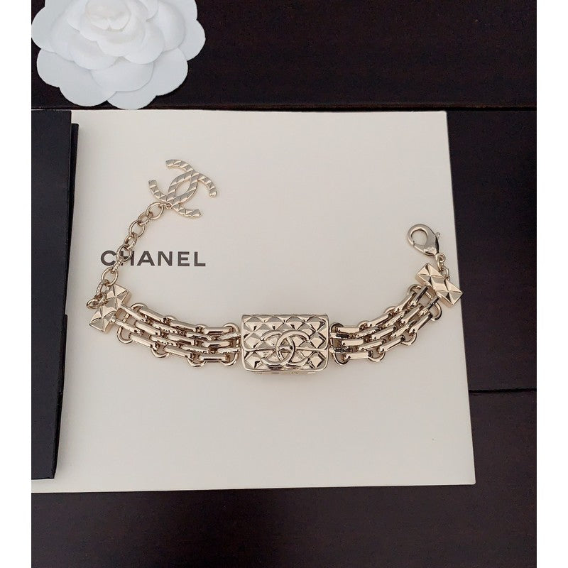 18K Chanel Bag Gold Chain Bracelet