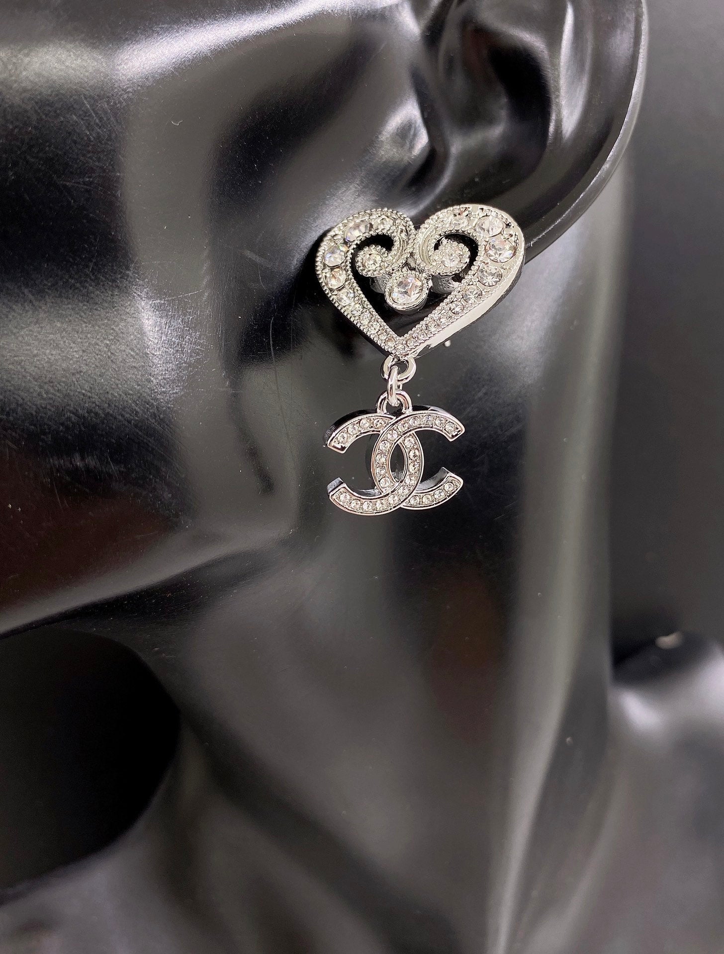 18K Chanel Heart Diamond Earrings