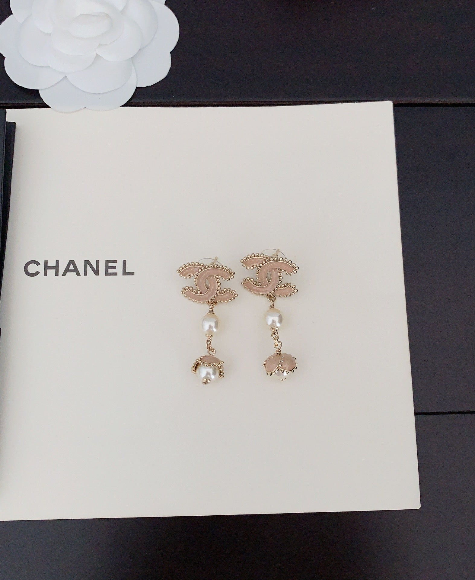 18K Chanel Pearl Crystals Earrings