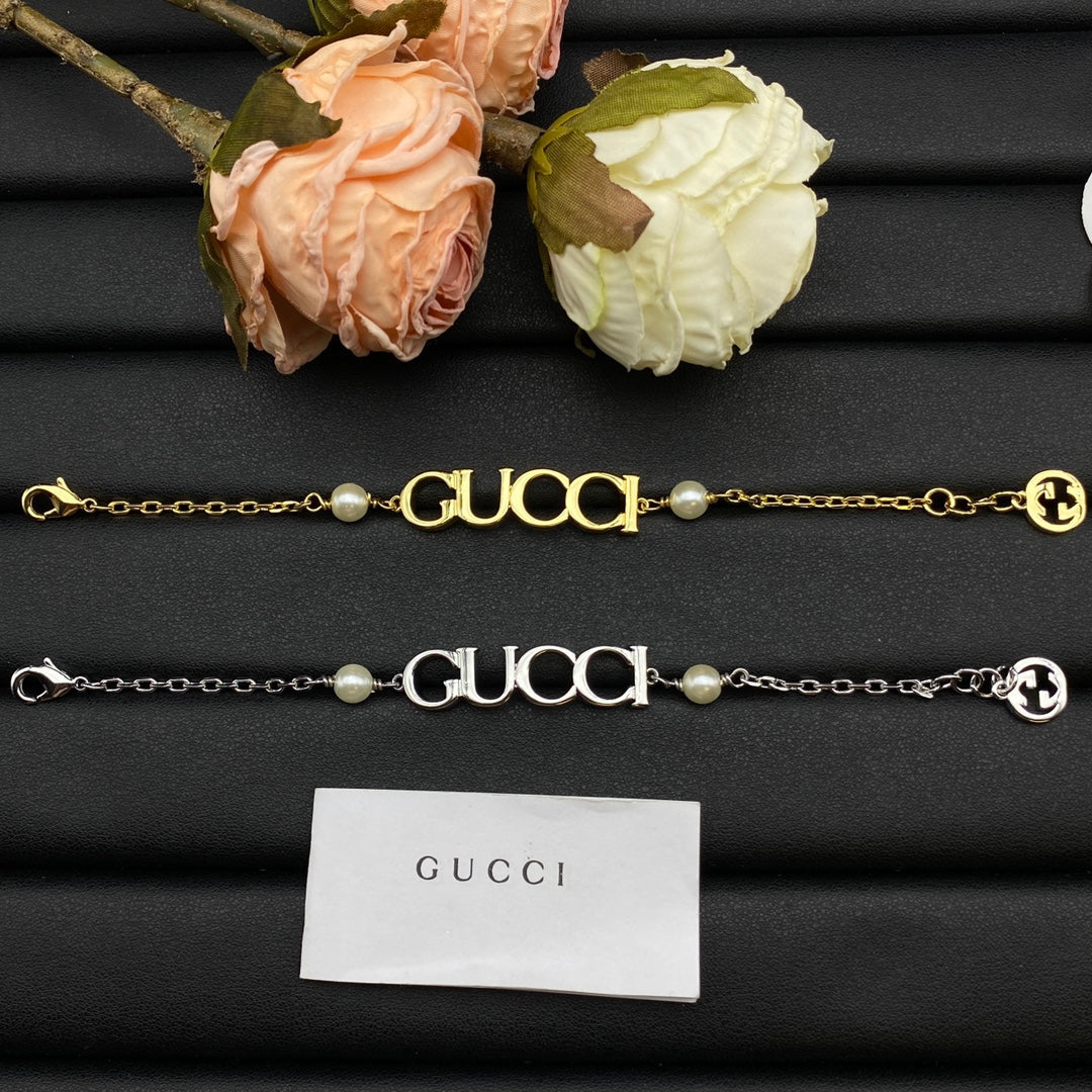 18K Gucci Letter Bracelet