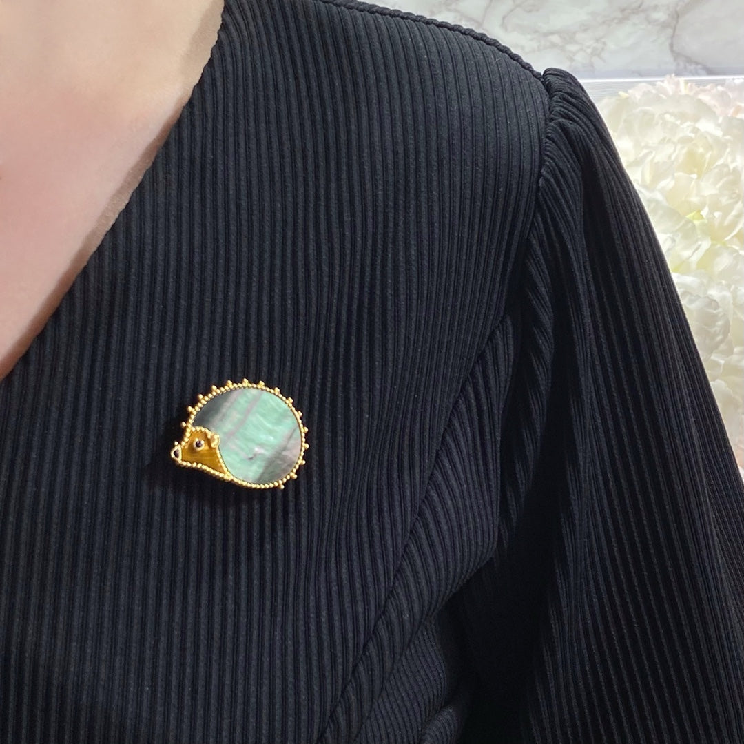 18K Van Cleef & Arpels Lucky Animals Hedgehog Clip Brooch