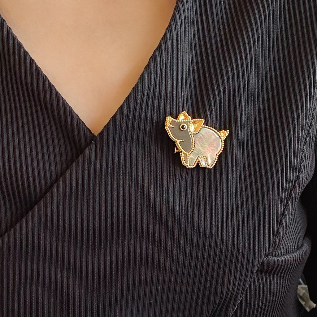 18K Van Cleef & Arpels Lucky Animals Pig Clip Brooch
