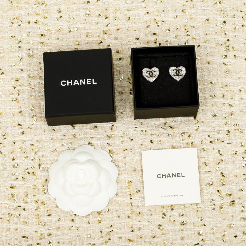 18K Chanel Diamond Heart Gold Earrings