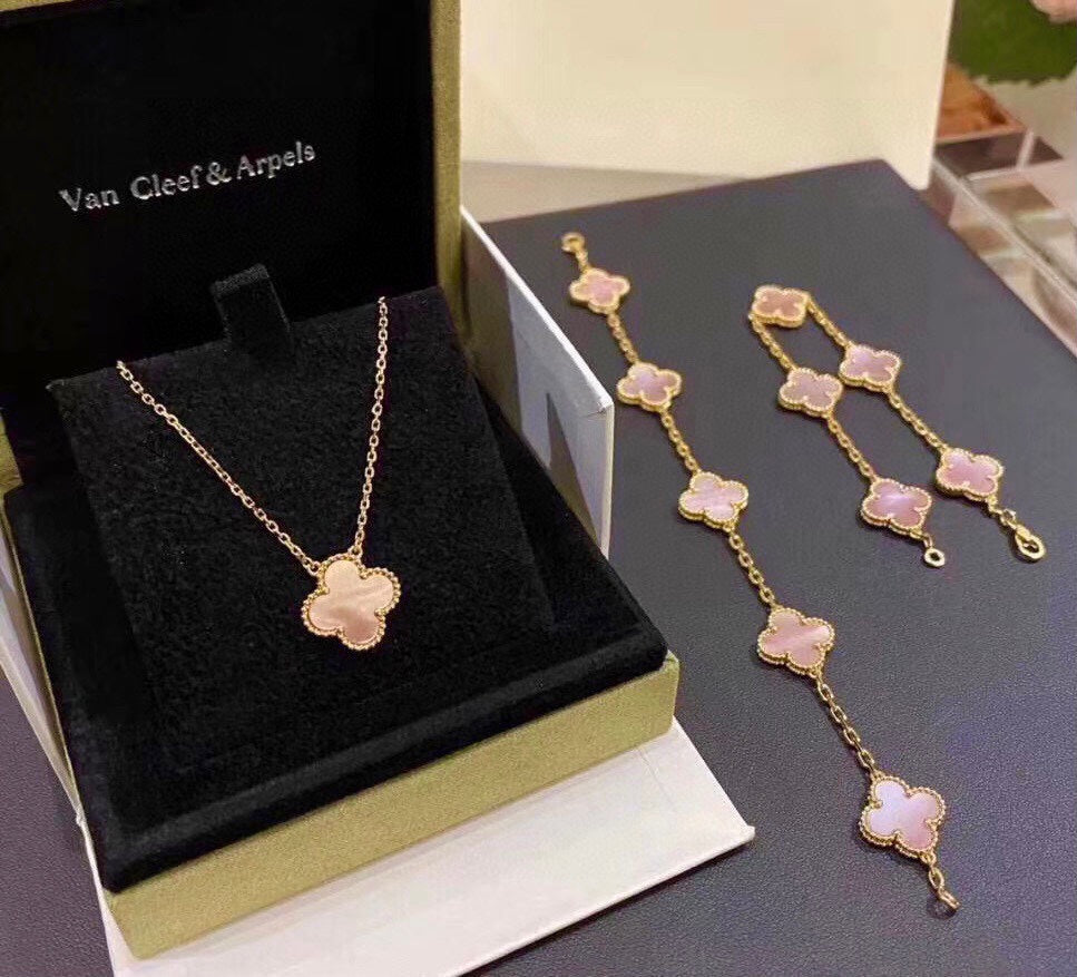 18K Van Cleef & Arpels Vintage Alhambra Pink Necklace