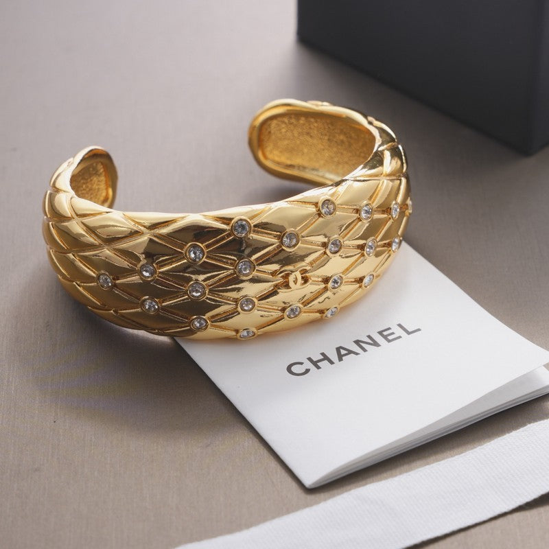 18K Chanel Diamond Gold Cuff Bracelet