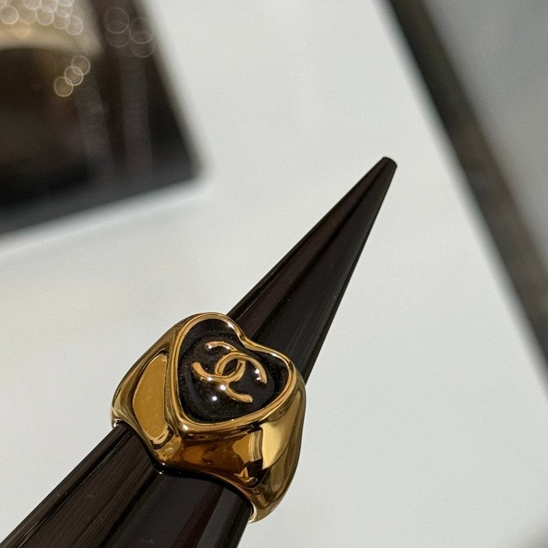 18K Chanel Black Gold Heart Ring