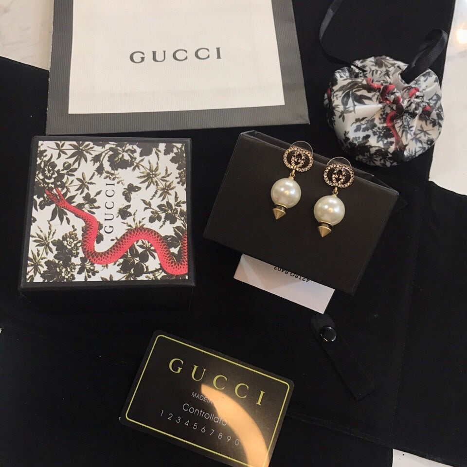 18K Gucci Pearl Pendant Earrings