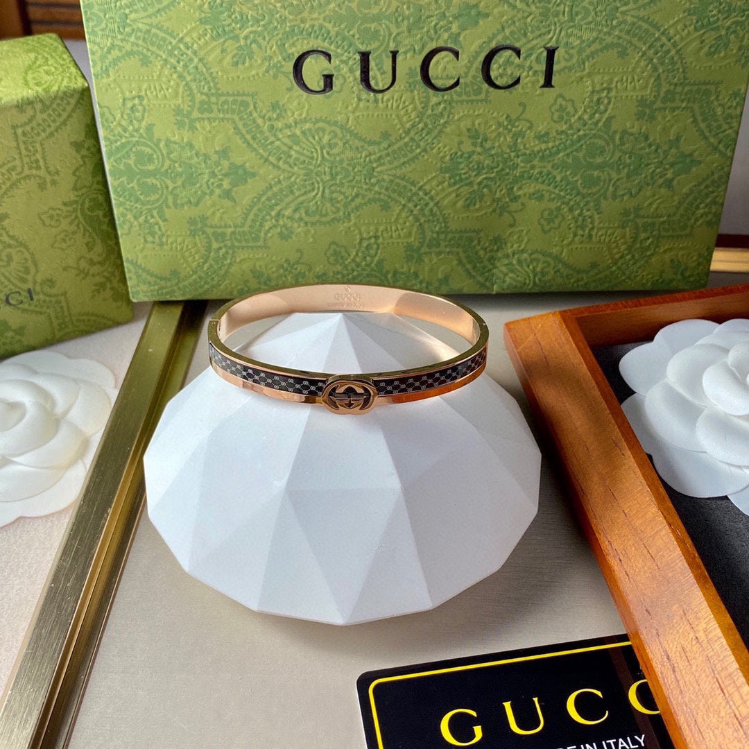 18K Gucci Vintage Bracelet