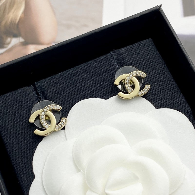 18K Chanel 25P Gold Earrings