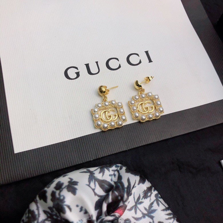 18K Gucci Square Pearls Earrings