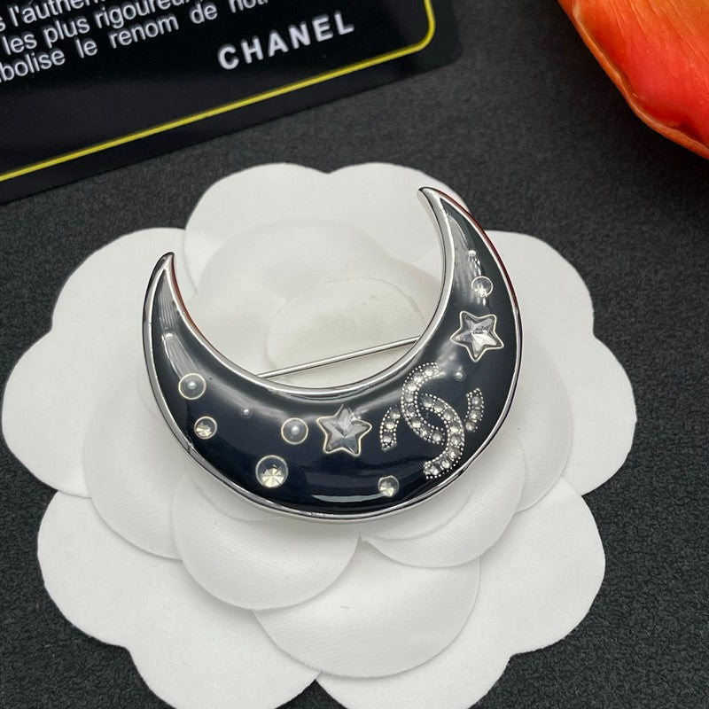 18K Chanel Moon Gold Brooch