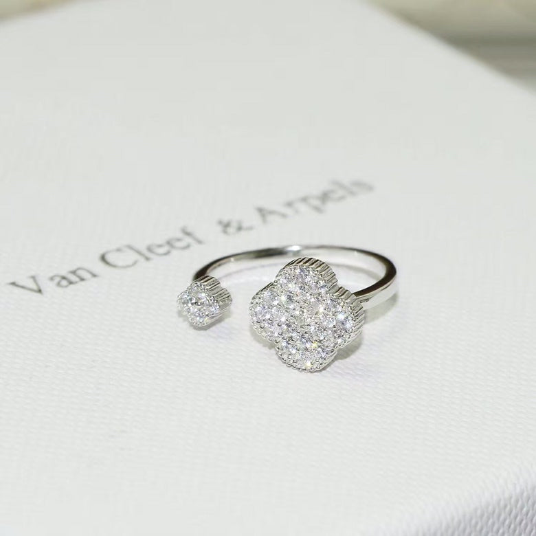 18K Van Cleef & Arpels Magic Alhambra Diamond Ring