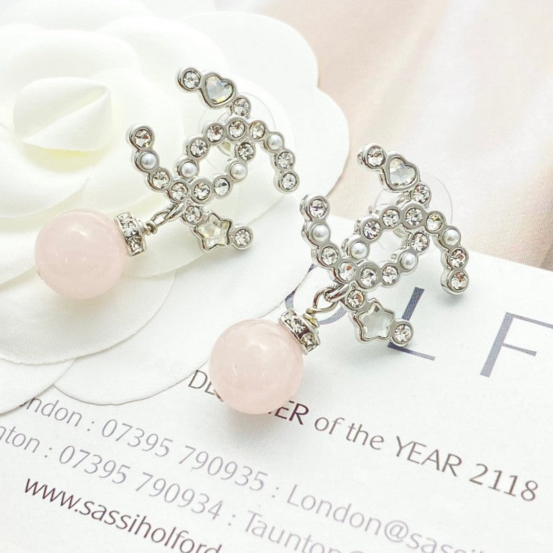 18K Chanel 25P Pink Pearl Gold Earrings