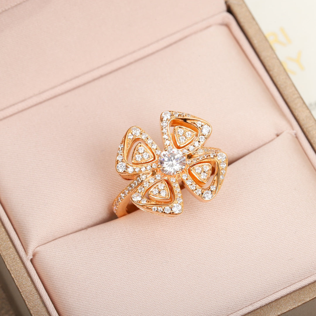 18K BVLGARI BV Fiorever Ring