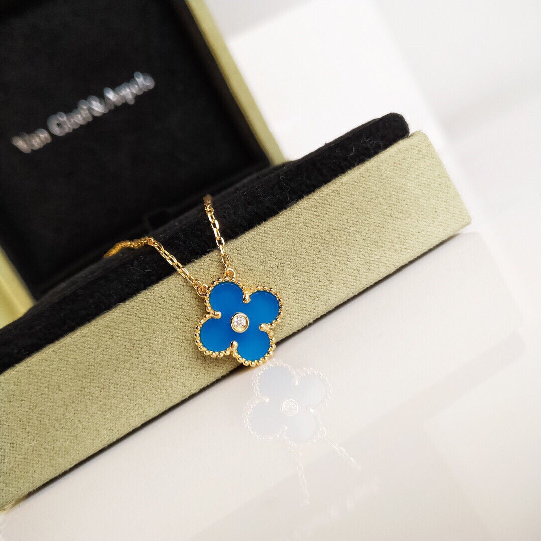 18K Van Cleef & Arpels Vintage Alhambra Agent Clover Necklace