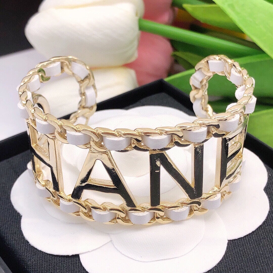 18K Chanel Vintage Pearl Cuff Bracelet