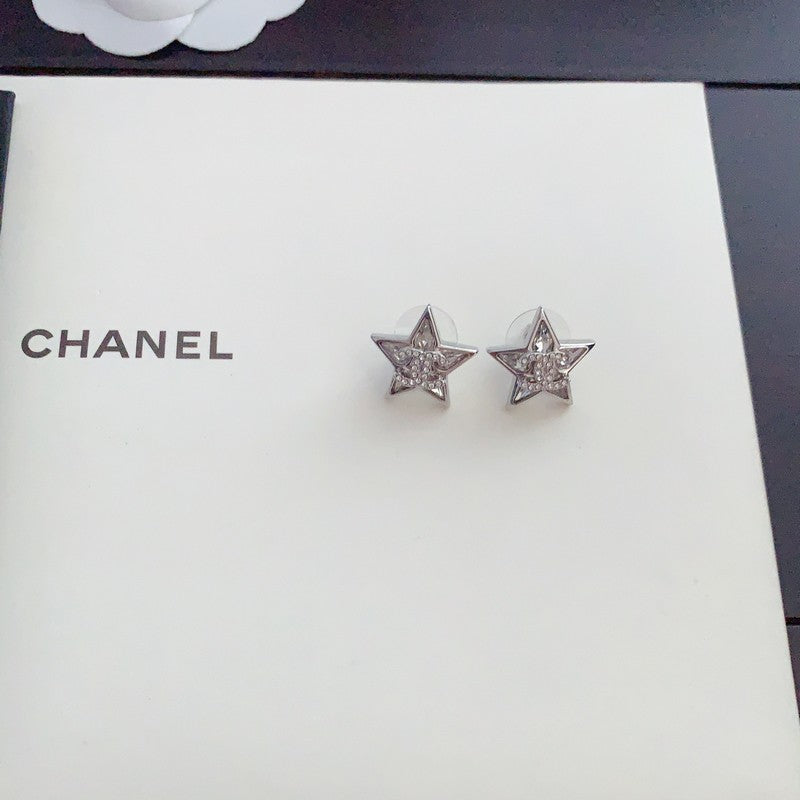 18K Chanel Star Diamond White Gold Earrings