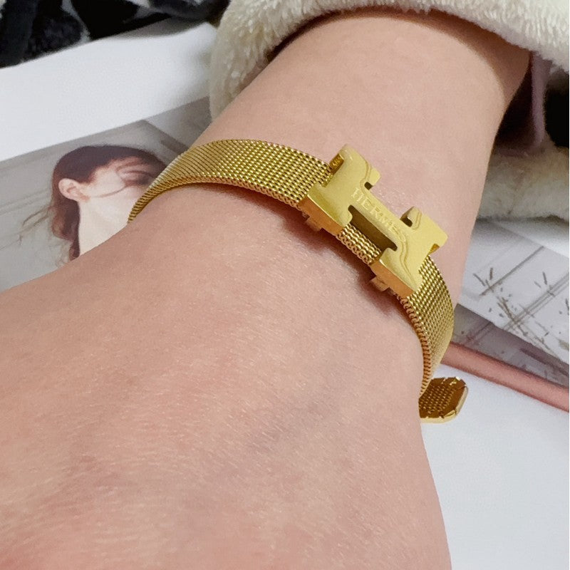 18K Clic Hermes Gold Chain Bracelet