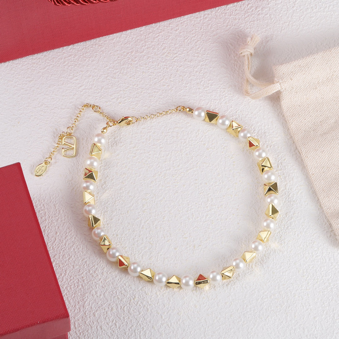 18K Valentino Vlogo Rockstud Pearls Necklace