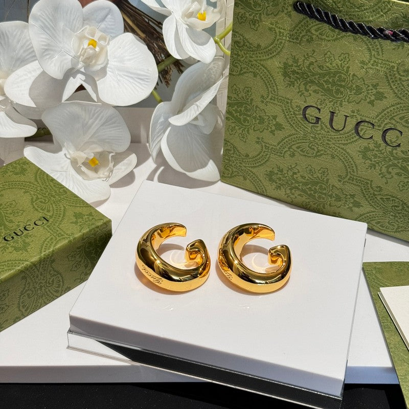 18K Gucci Smooth Gold Earrings