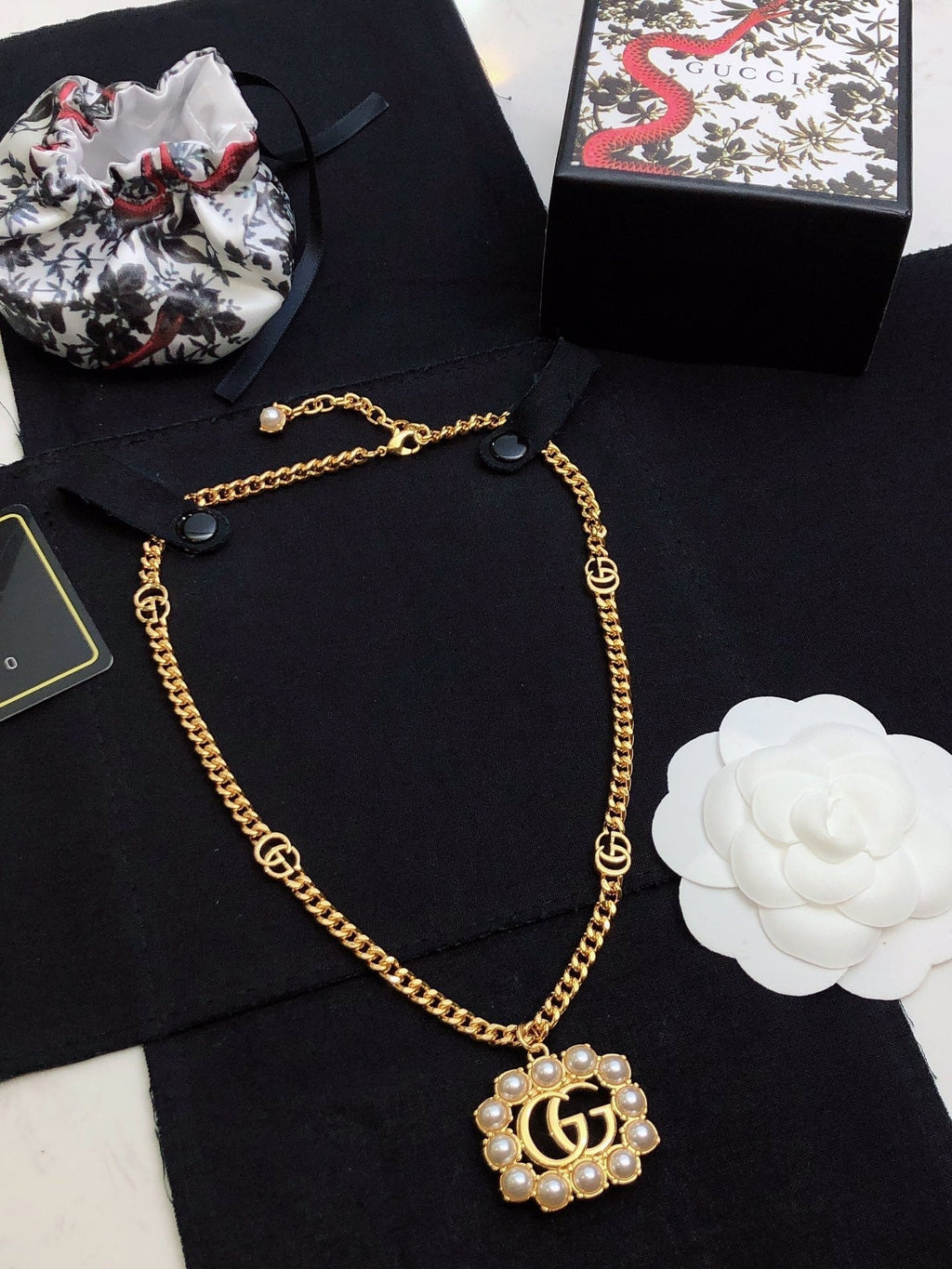 18K Gucci Pearl Necklace