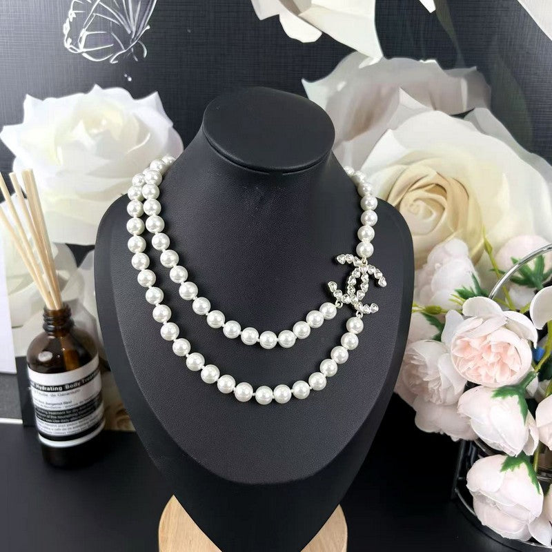 18K Chanel 25B Long Pearls Necklace