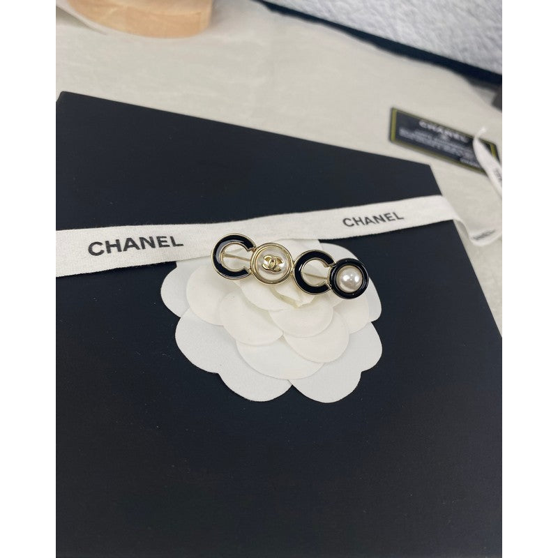 18K Chanel Coco Crush Brooch