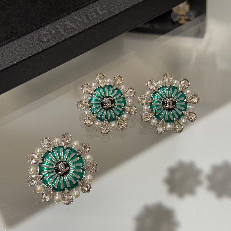 18K Chanel 26C Crystal Green Earrings